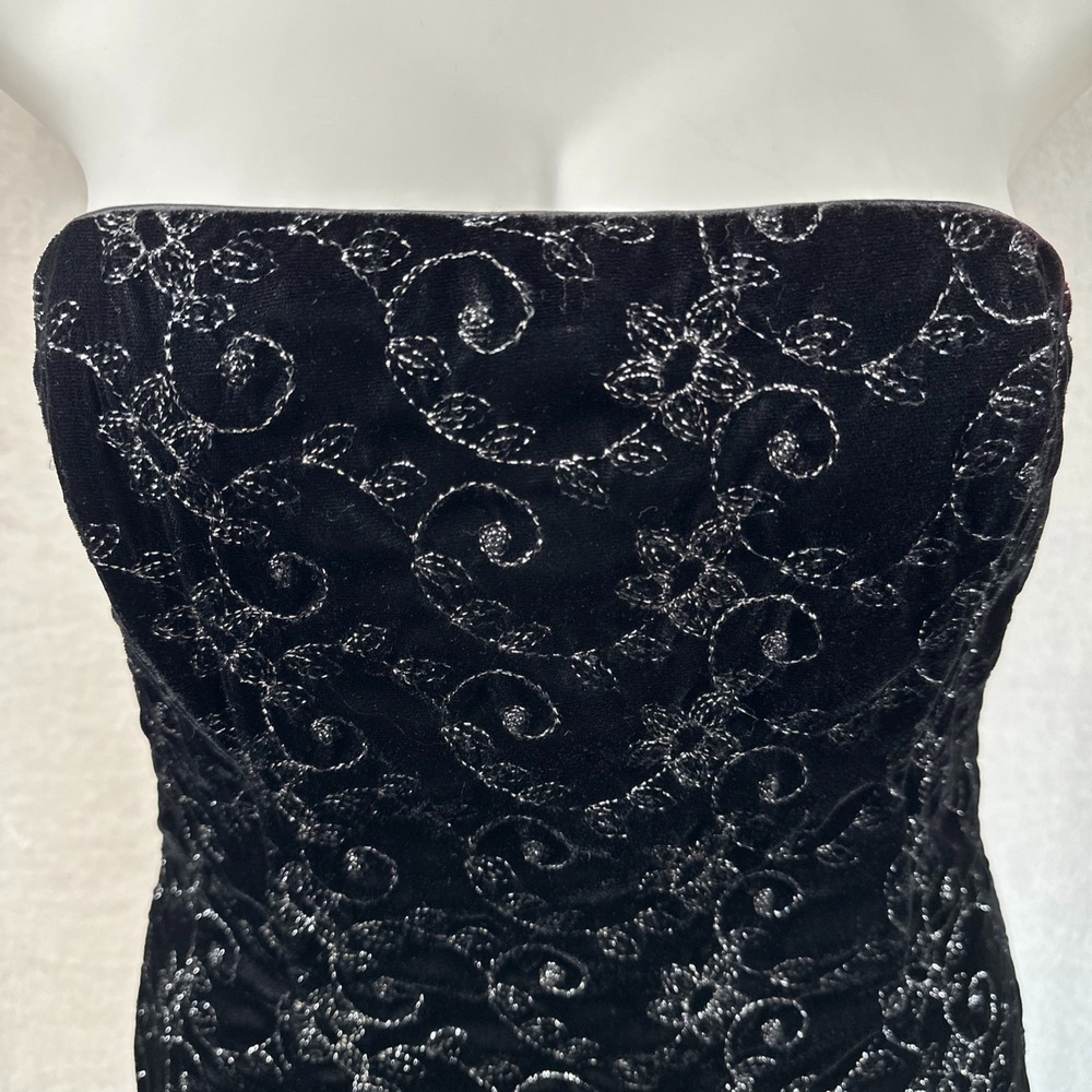 Scott McClintock Strapless Black Velvet Y2K Evening Dress Metallic Embroidery 12